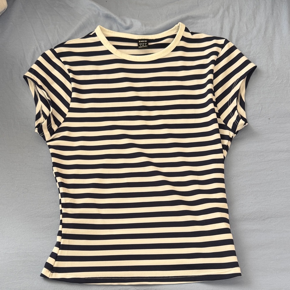 SHEIN Black & Cream Striped Short Sleeve Tee